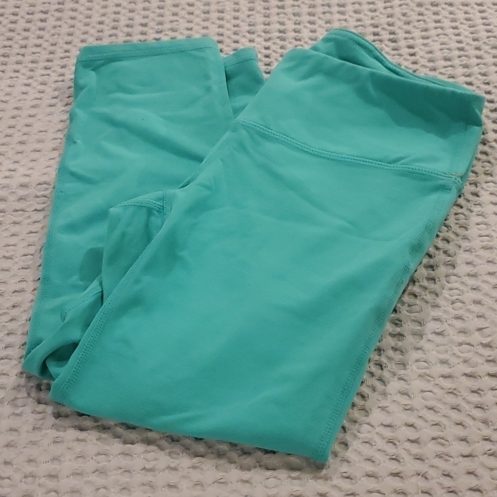 𝅺Athleta Crop Leggings Size Small